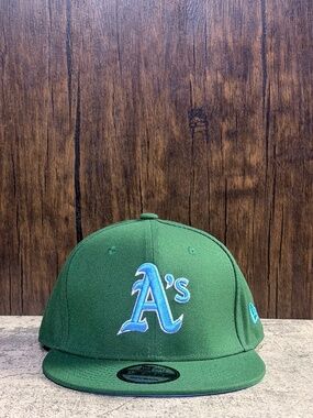 New Era 9FORTY New York Yankees Ivory Black Adjustable Curved Brim Hat OSFA